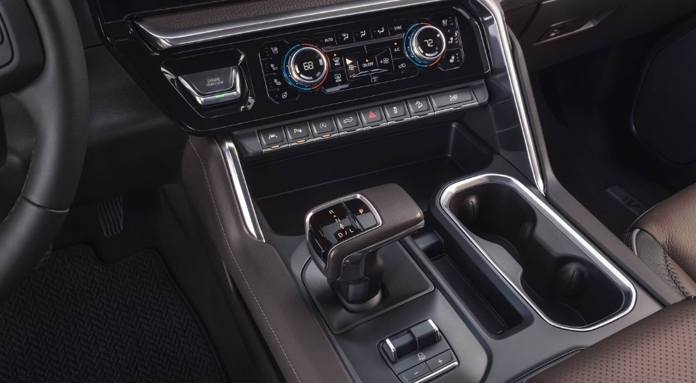 Center console in a 2022 GMC Sierra 1500 Denali