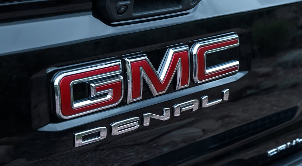 GMC badge on the trunk of a black 2025 GMC Canyon Denali
