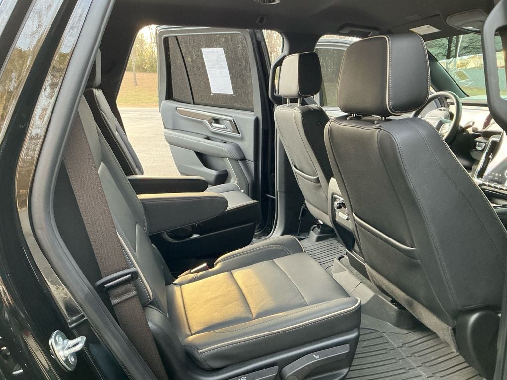 2025 GMC Yukon Elevation