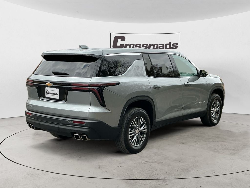 2024 Chevrolet Traverse LS