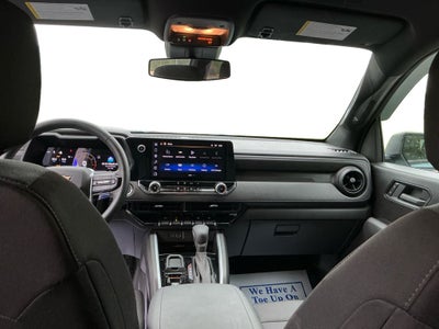 2025 Chevrolet Colorado WT/LT