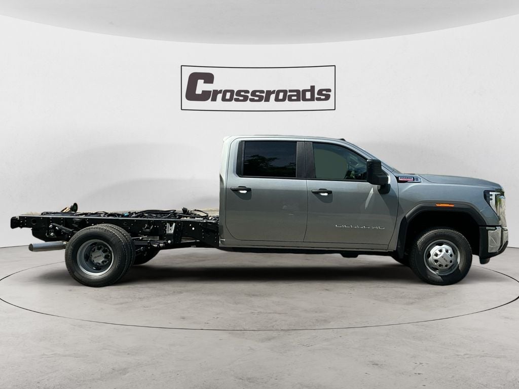 2026 GMC Sierra 3500 HD Chassis Cab Pro