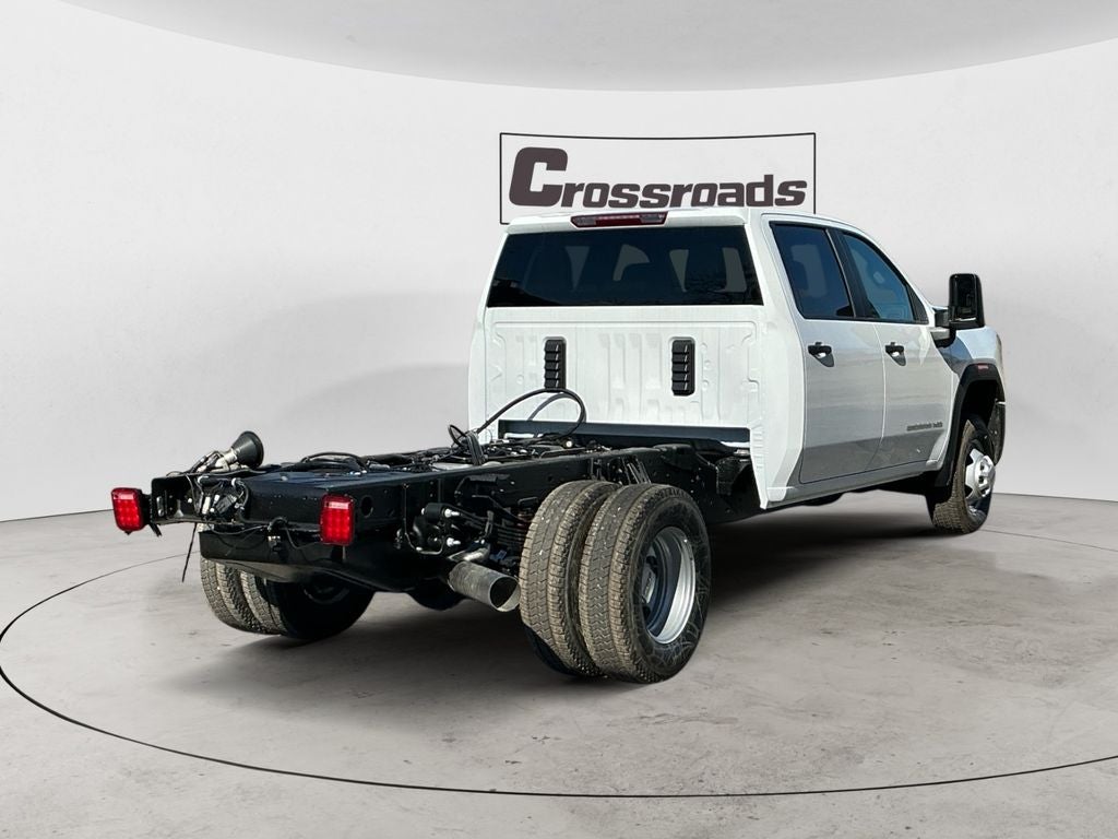 2026 GMC Sierra 3500 HD Chassis Cab Pro