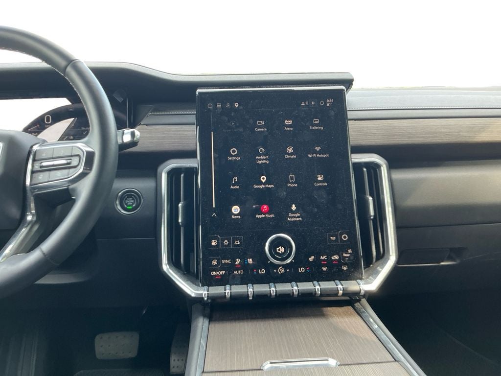 2025 GMC Acadia Denali