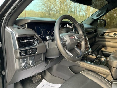 2025 GMC Yukon Elevation