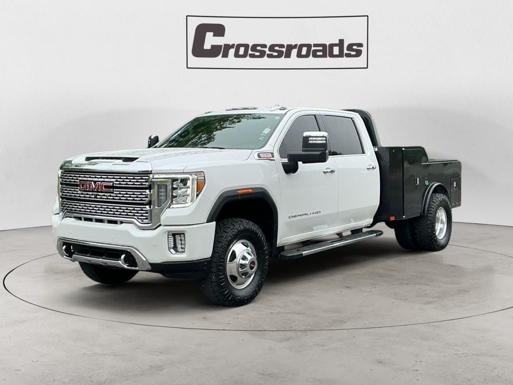 2022 GMC Sierra 4WD Crew Cab Long Box DRW Denali's photo