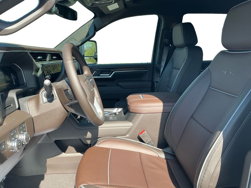 2026 GMC Sierra 3500 HD Denali DRW