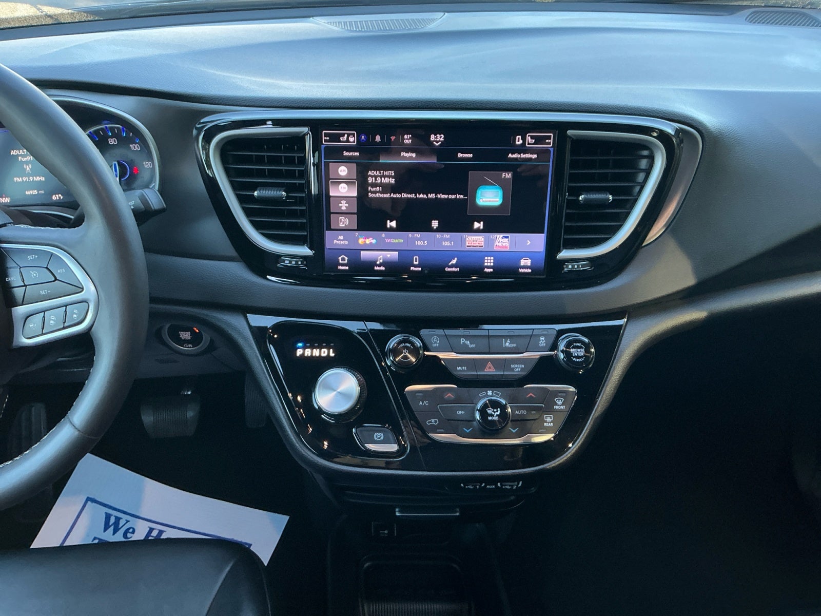 2025 Chrysler Pacifica Select