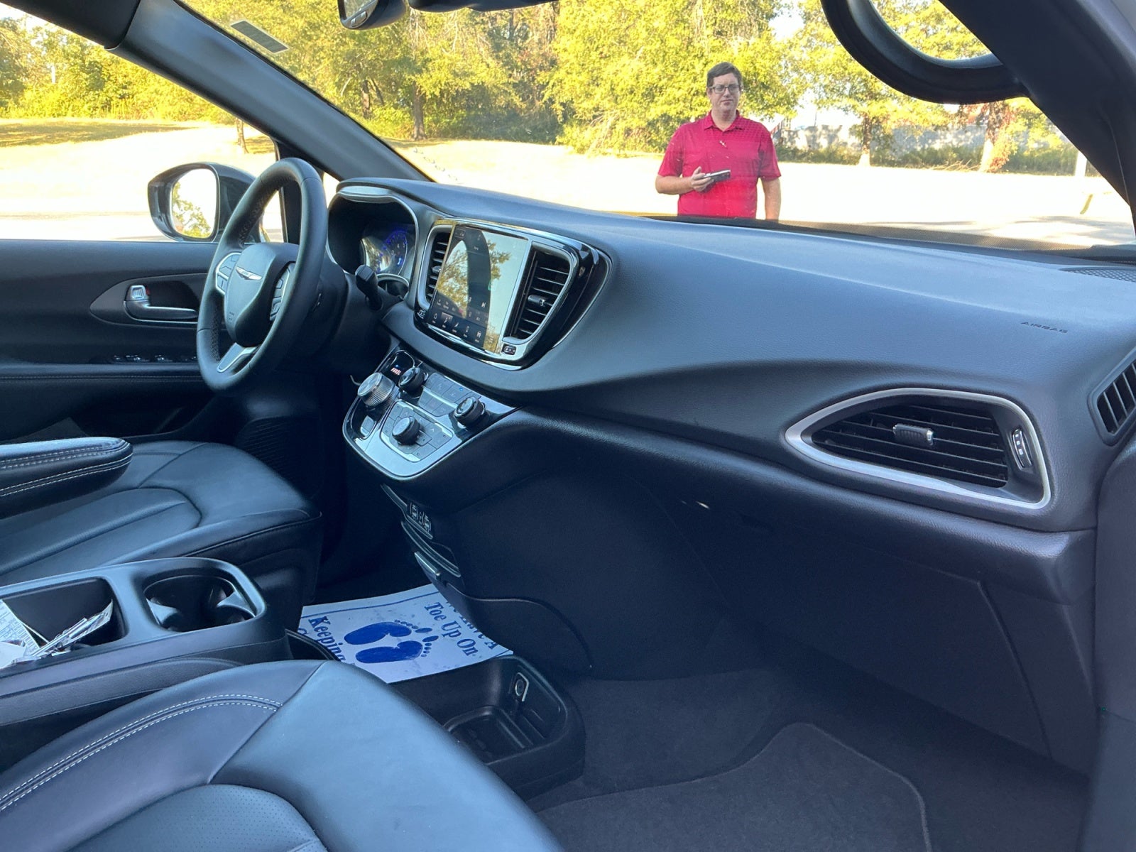 2025 Chrysler Pacifica Select