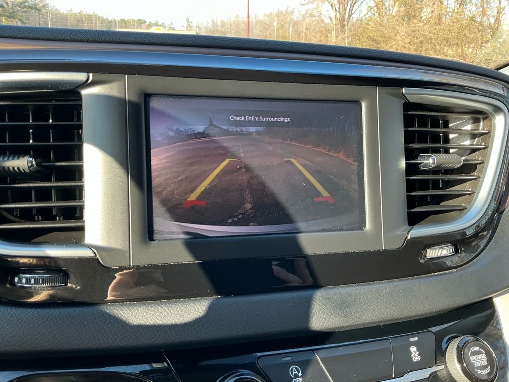 2024 Chrysler Voyager LX