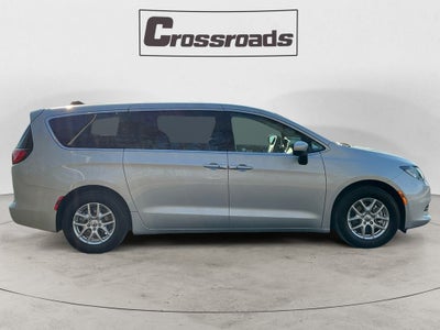 2024 Chrysler Voyager LX