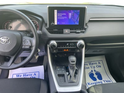 2025 Toyota RAV4 LE