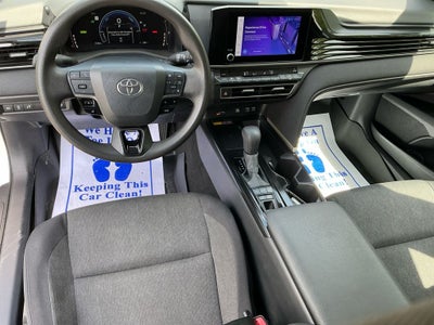 2025 Toyota Camry LE