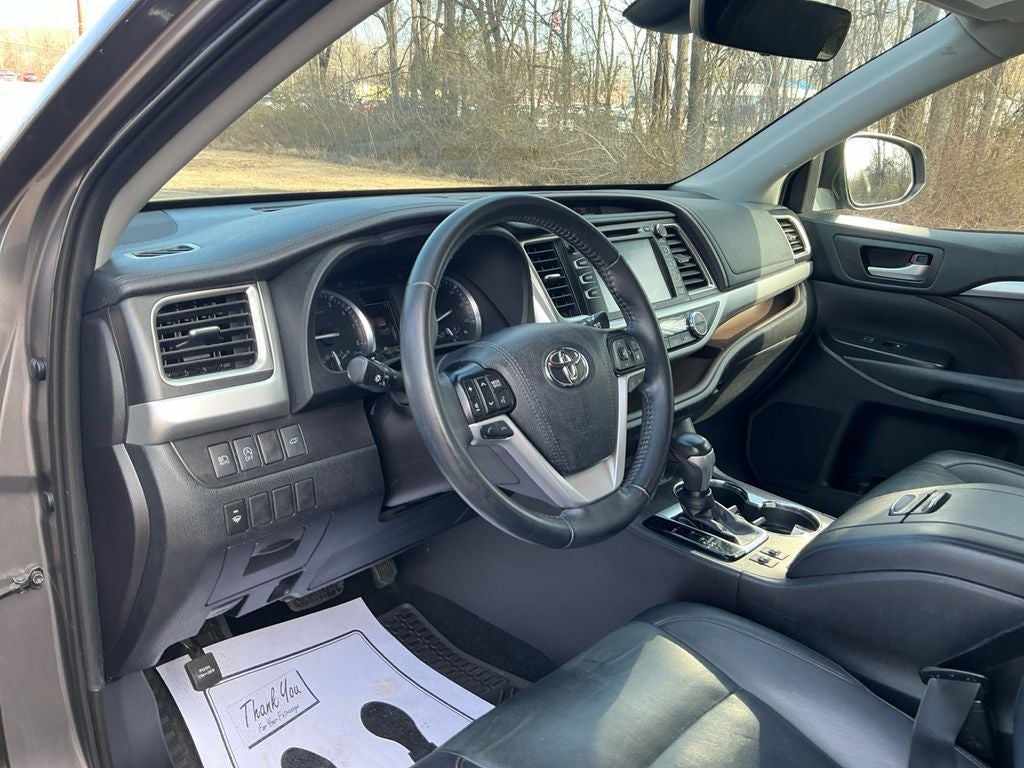 2019 Toyota Highlander SE